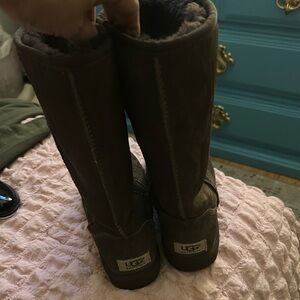 UGG Classic Tall Boot Women Size 9 Brown